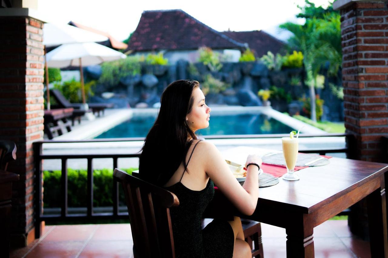 Alam Bali Beach Resort 艾湄湾 外观 照片