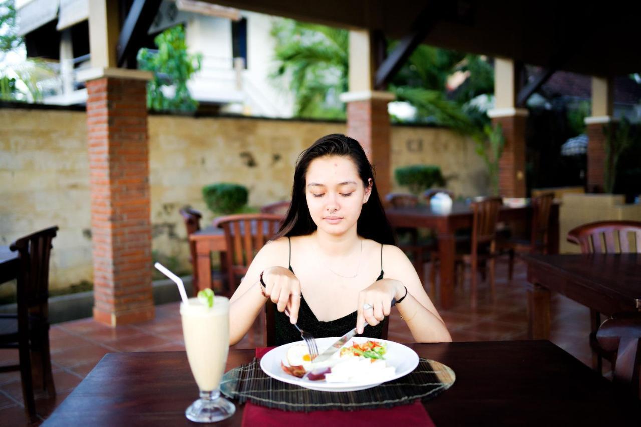 Alam Bali Beach Resort 艾湄湾 外观 照片